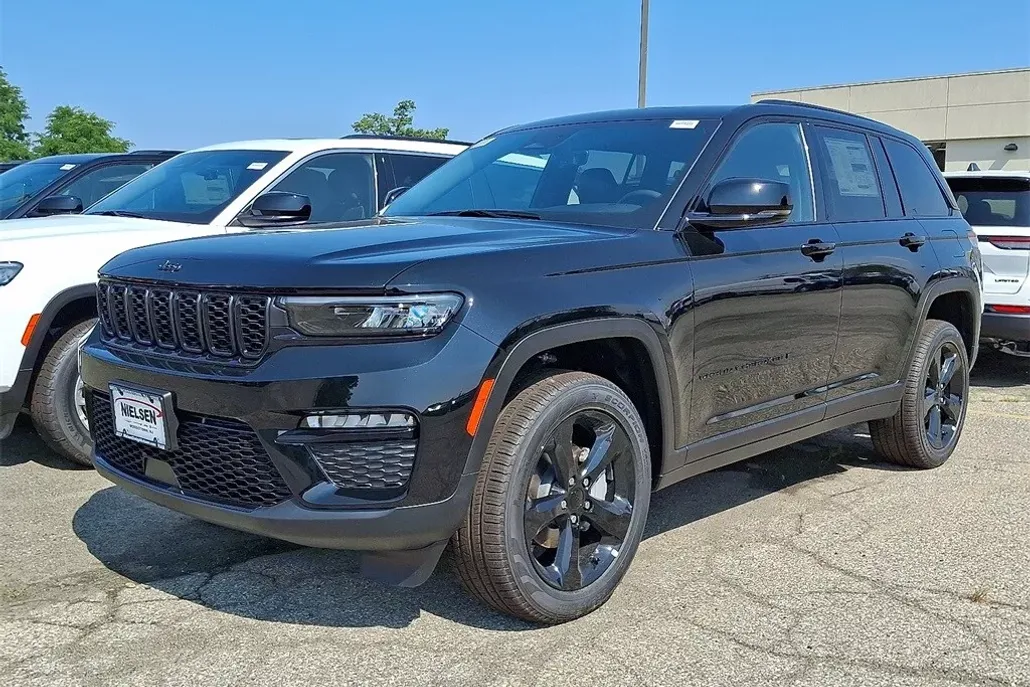 2025 Jeep Grand Cherokee Limited photo 1