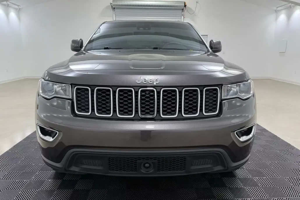 2021 Jeep Grand Cherokee Laredo X photo 1