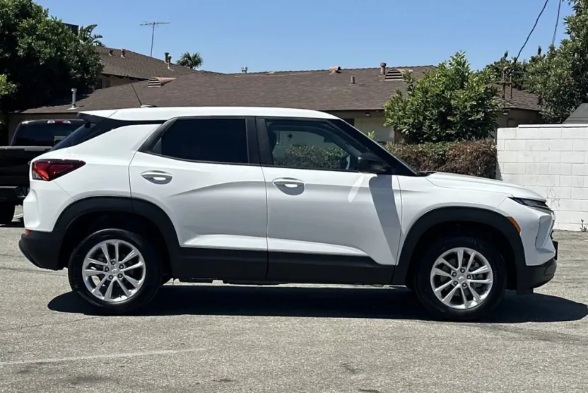2026 Chevrolet Trailblazer LS photo 1