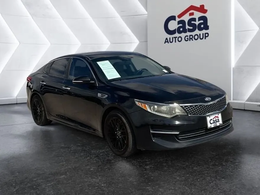 2018 Kia Optima EX photo 1