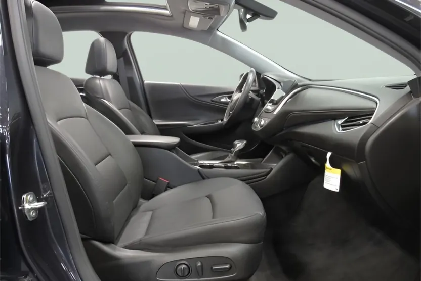 2022 Chevrolet Malibu Premier photo 1