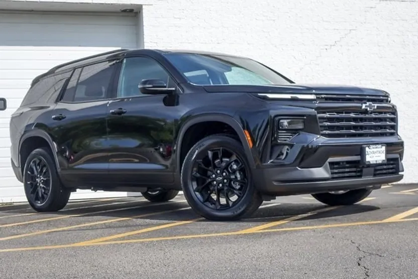 2026 Chevrolet Traverse photo 1