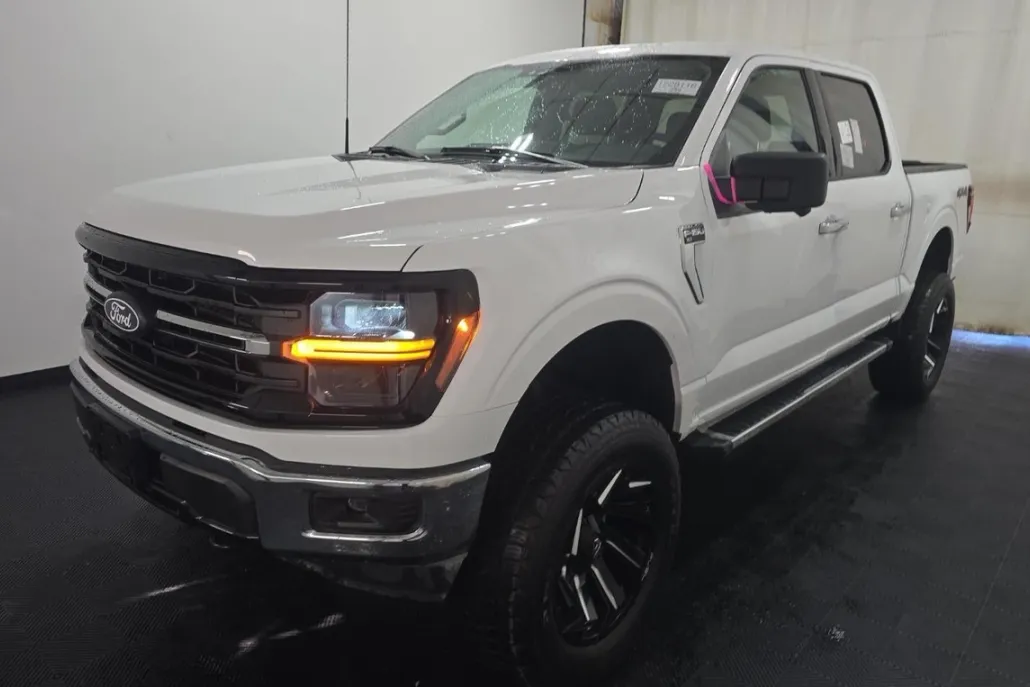2024 Ford F-150 XLT photo 1