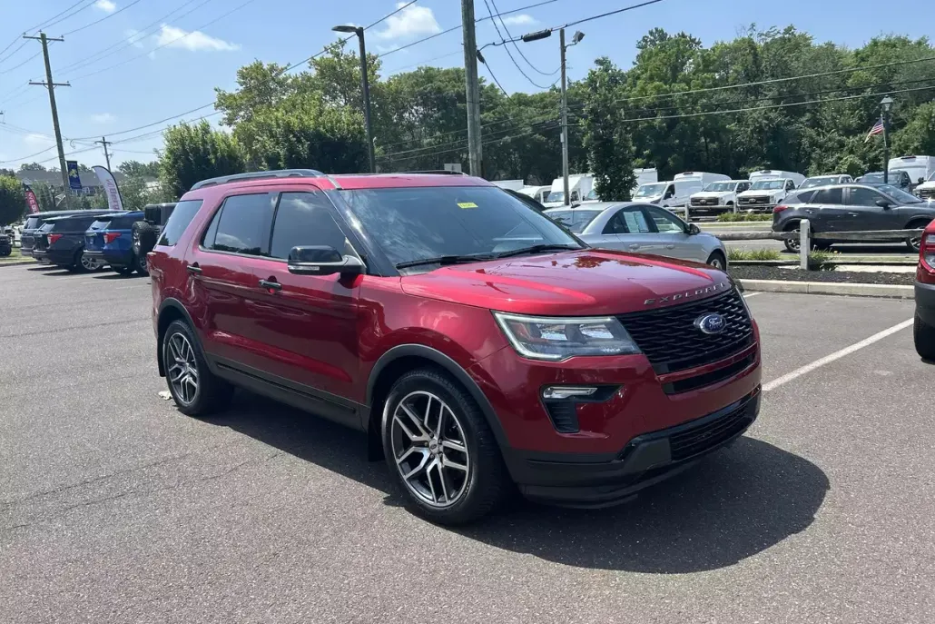 2018 Ford Explorer Sport photo 1