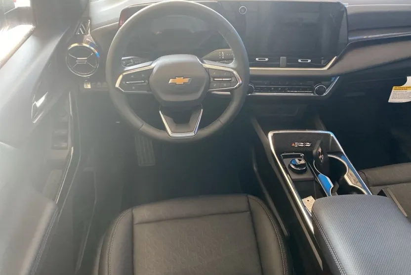 2026 Chevrolet Equinox LT photo 1