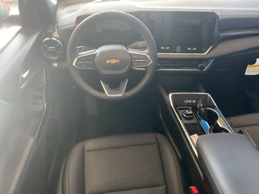 2026 Chevrolet Equinox LT photo 1
