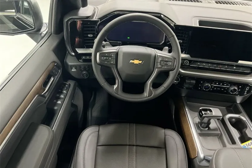 2026 Chevrolet Silverado 1500 High Country photo 1