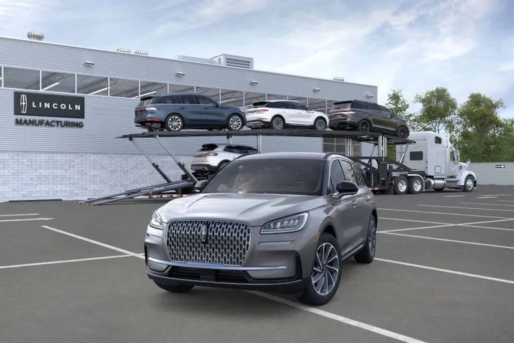 2025 Lincoln Corsair Premiere photo 1