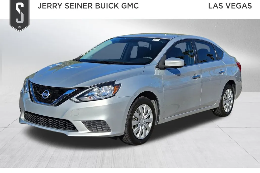 2017 Nissan Sentra SV photo 1