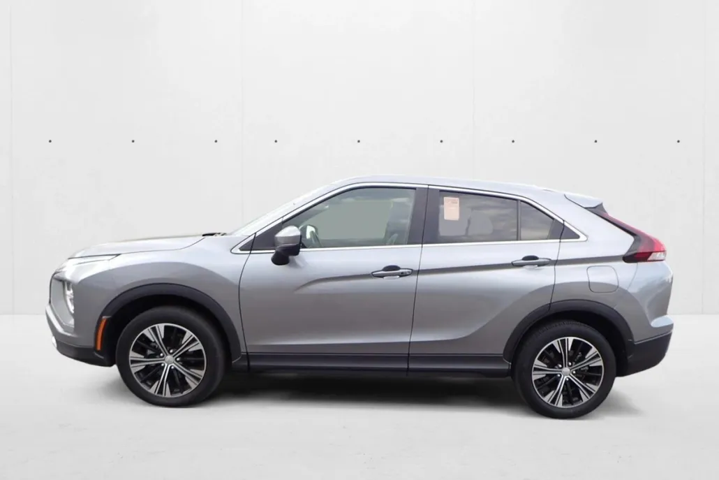 2022 Mitsubishi Eclipse Cross SEL photo 1