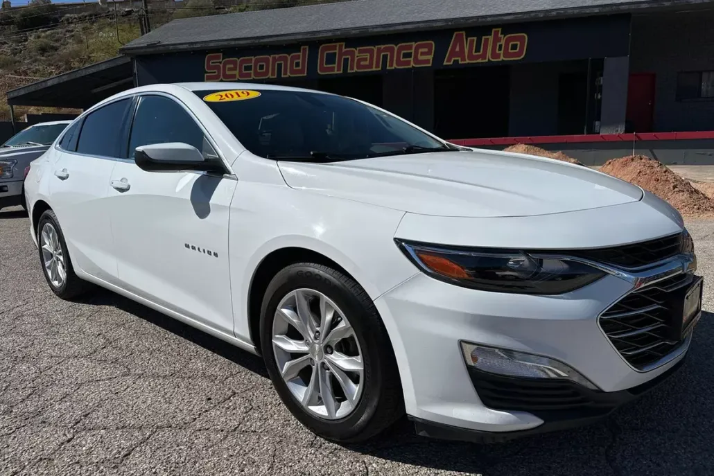 2019 Chevrolet Malibu 1LT photo 1