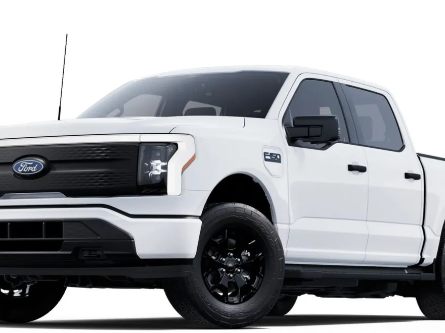 2025 Ford F-150 Lightning XLT photo 1