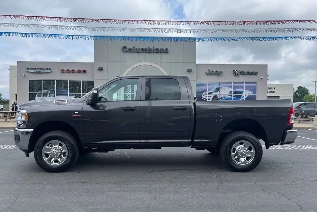 2024 Ram 2500 Tradesman photo 1