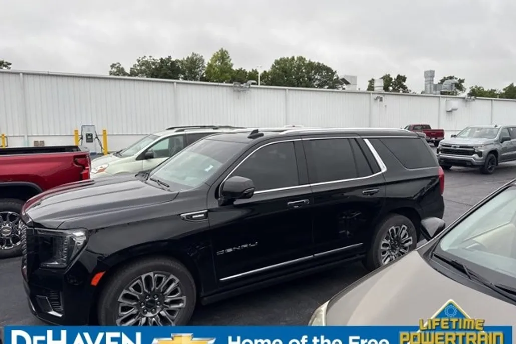 2023 Gmc Yukon Denali Ultimate photo 1