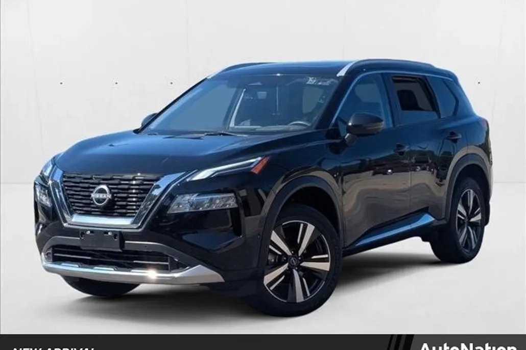2023 Nissan Rogue Platinum photo 1