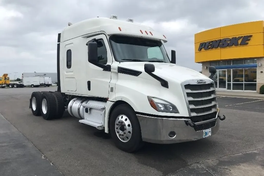 2020 Freightliner Cascadia 126" Sleeper Cab photo 1