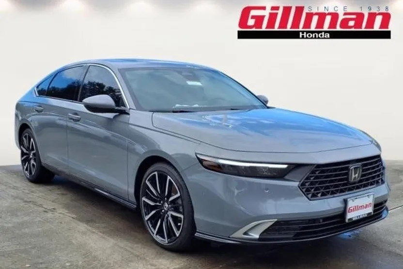 2025 Honda Accord Touring photo 1