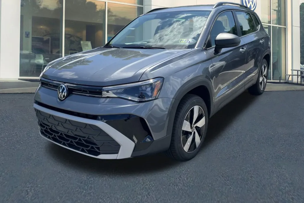 2025 Volkswagen Taos S photo 1