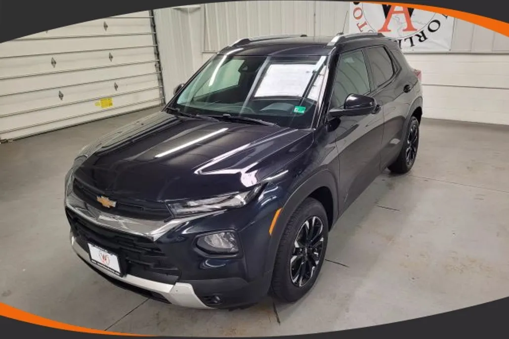 2021 Chevrolet Trailblazer LT photo 1