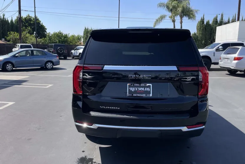 2025 Gmc Yukon photo 1