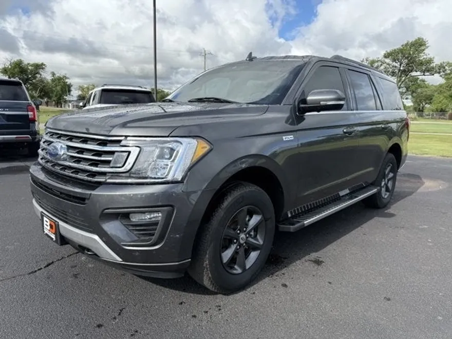 2020 Ford Expedition XLT photo 1