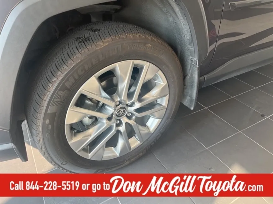 2024 Toyota RAV4 XLE Premium photo 1