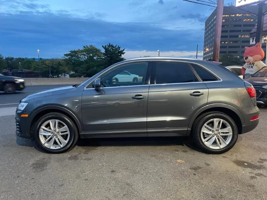 2018 Audi Q3 Premium Plus photo 1