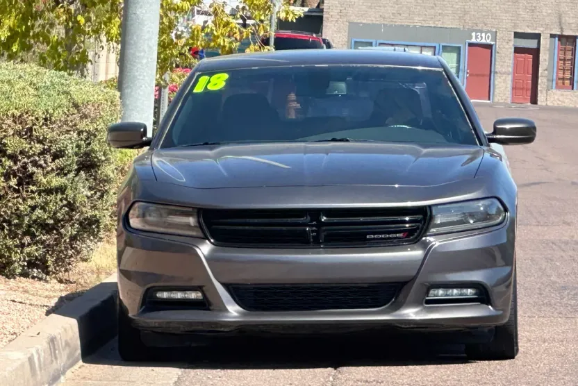 2018 Dodge Charger SXT Plus photo 1