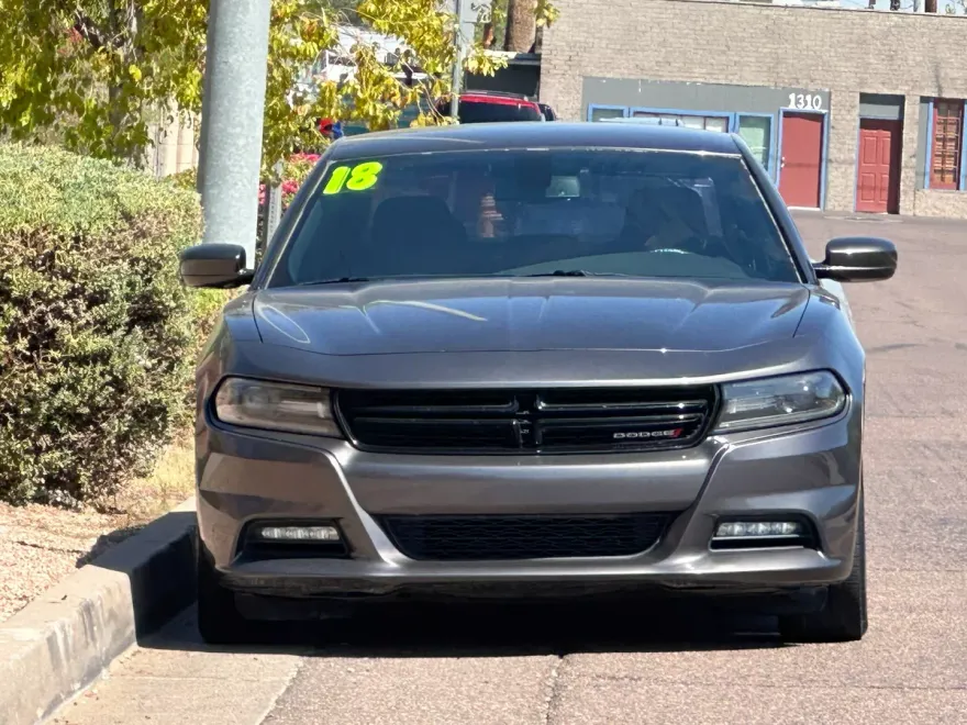 2018 Dodge Charger SXT Plus photo 1