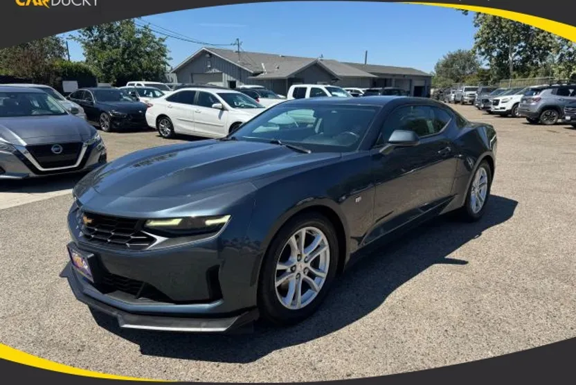 2020 Chevrolet Camaro LS Coupe photo 1
