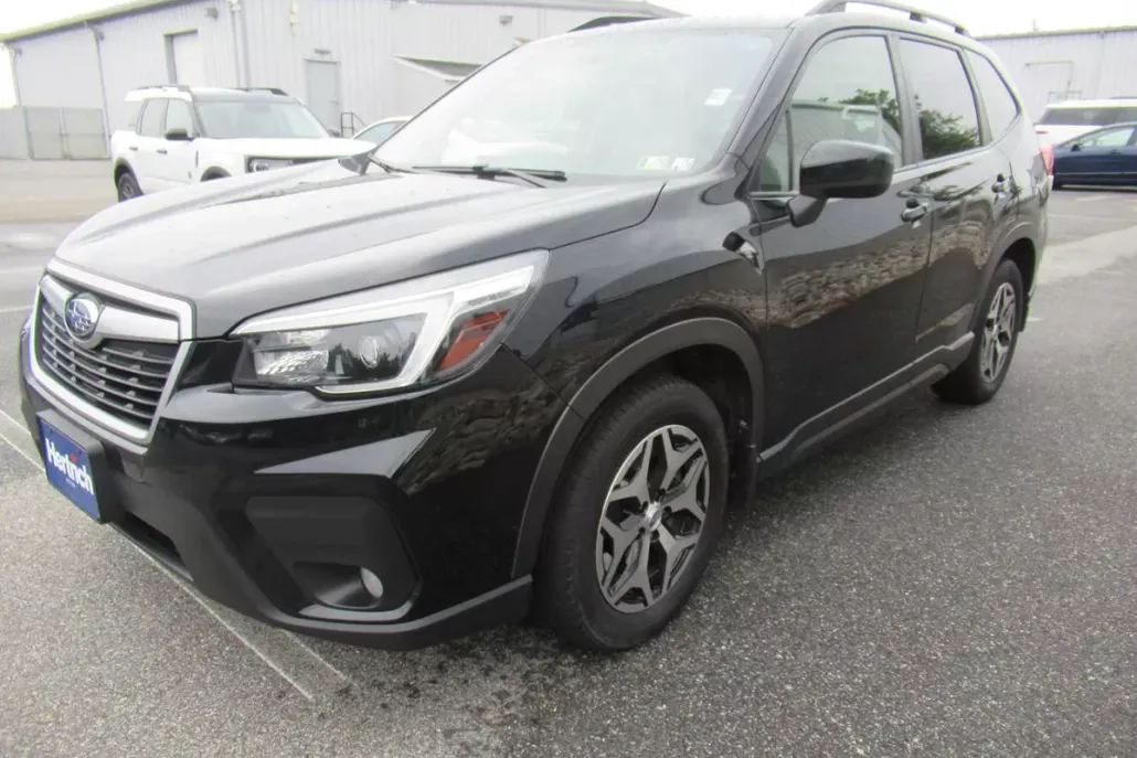 2021 Subaru Forester Premium photo 1