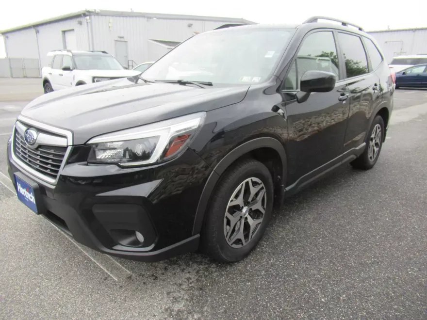 2021 Subaru Forester Premium photo 1