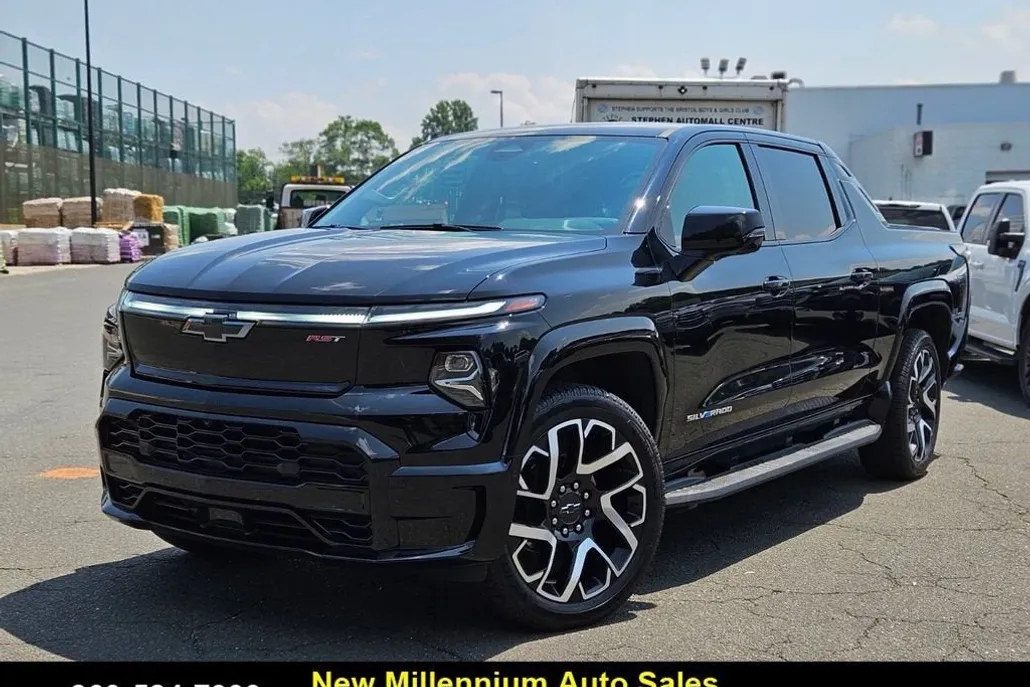 2024 Chevrolet Silverado EV RST photo 1