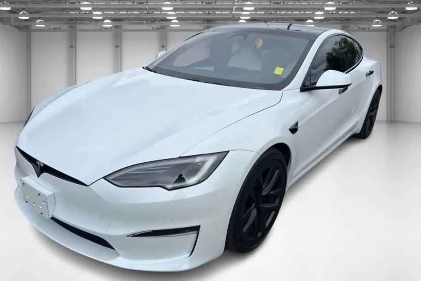 2023 Tesla Model S Plaid photo 1