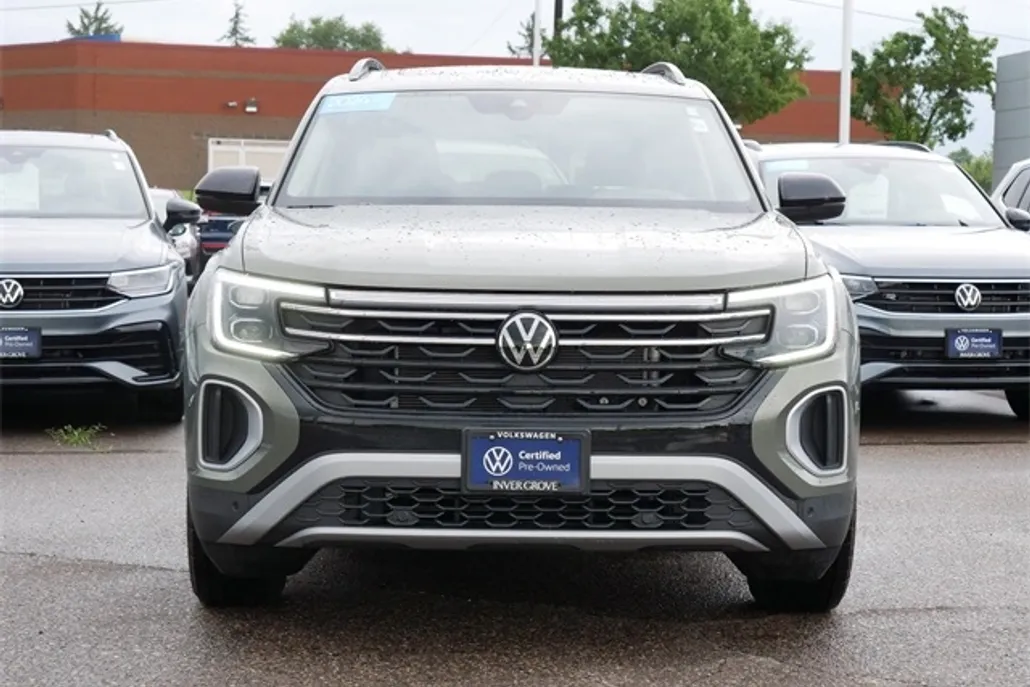 2024 Volkswagen Atlas Peak Edition SEL photo 1