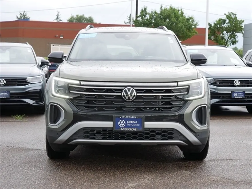 2024 Volkswagen Atlas Peak Edition SEL photo 1