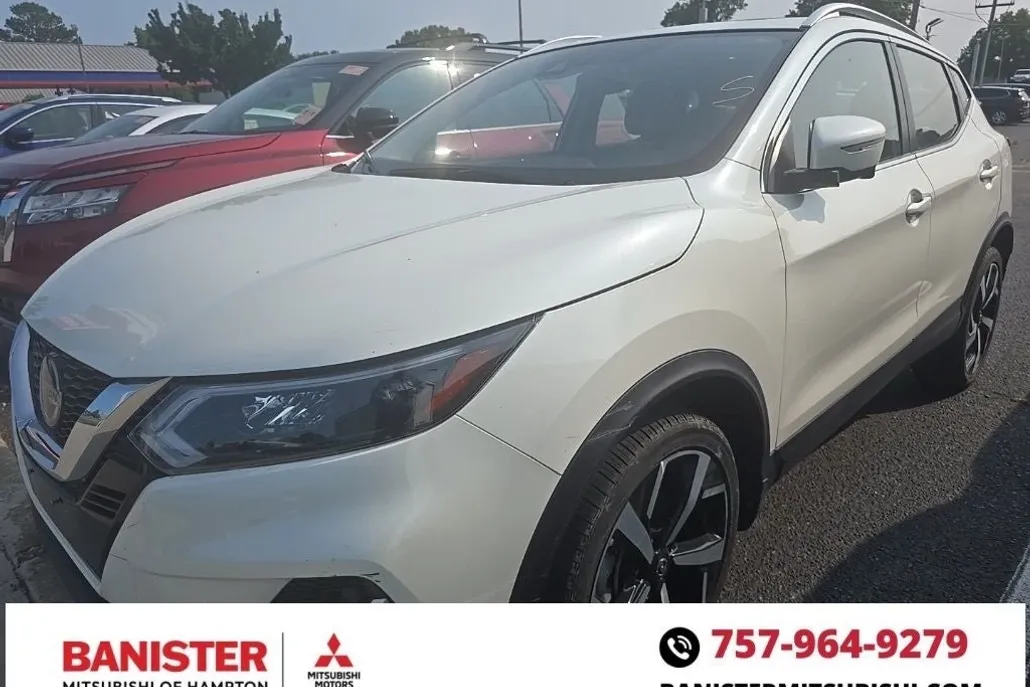 2021 Nissan Rogue Sport SL photo 1