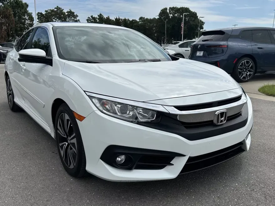 2018 Honda Civic EX-L photo 1