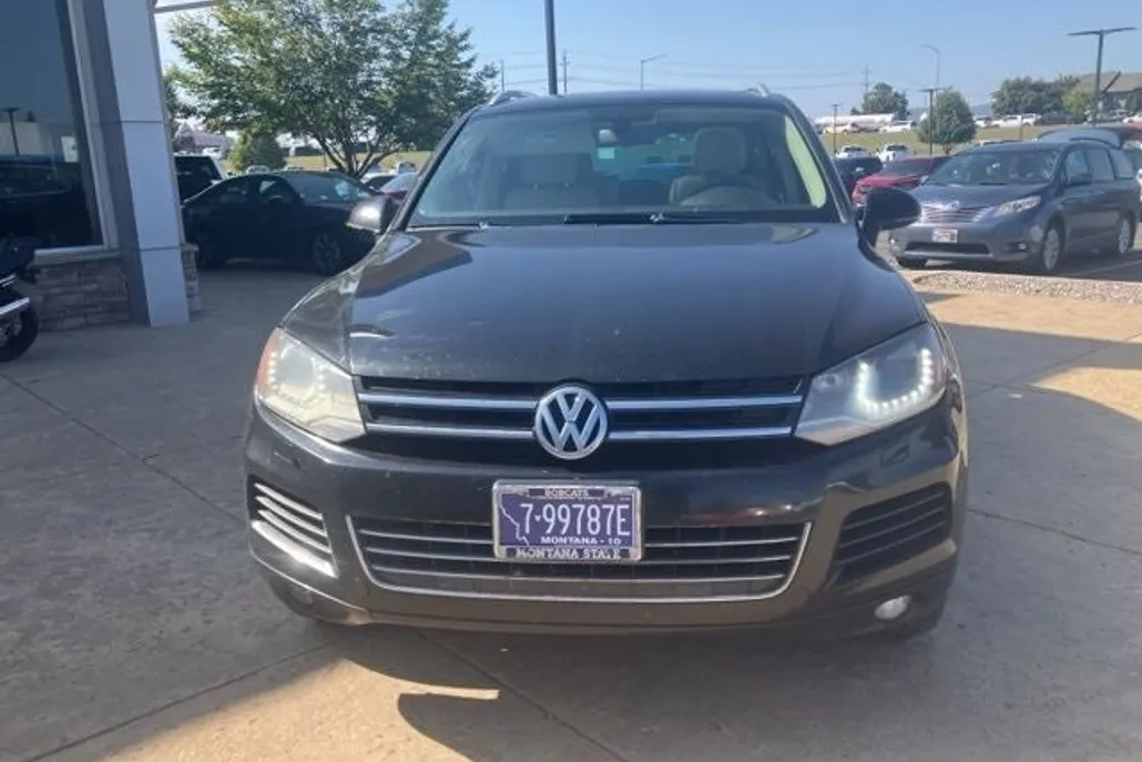 2013 Volkswagen Touareg V6 TDI Sport photo 1