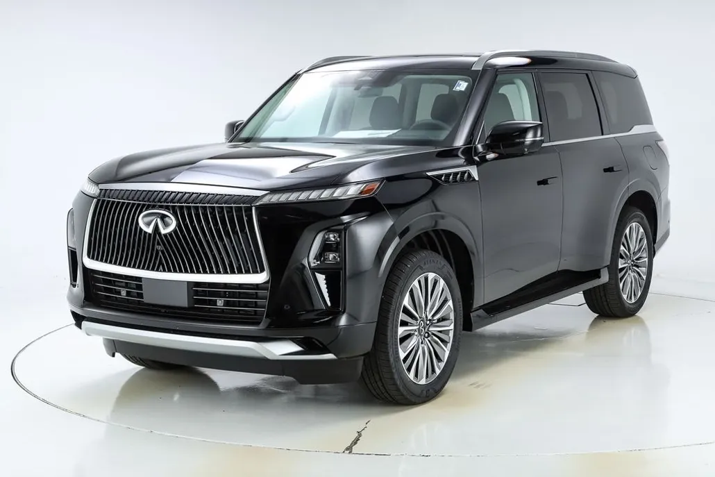 2025 Infiniti QX80 Luxe photo 1