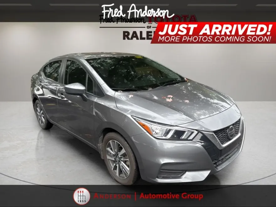 2022 Nissan Versa 1.6 SV photo 1