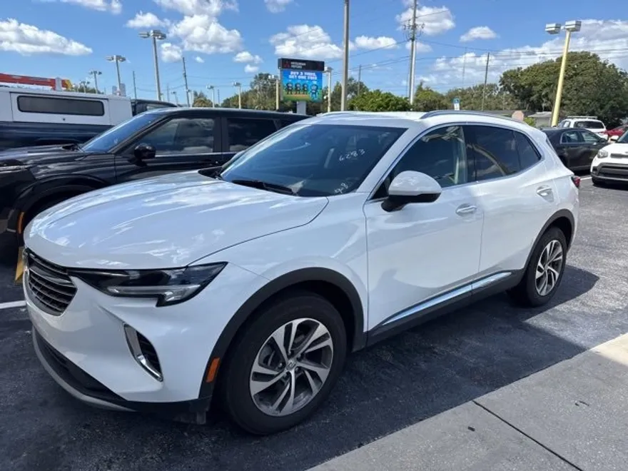2023 Buick Envision Essence photo 1