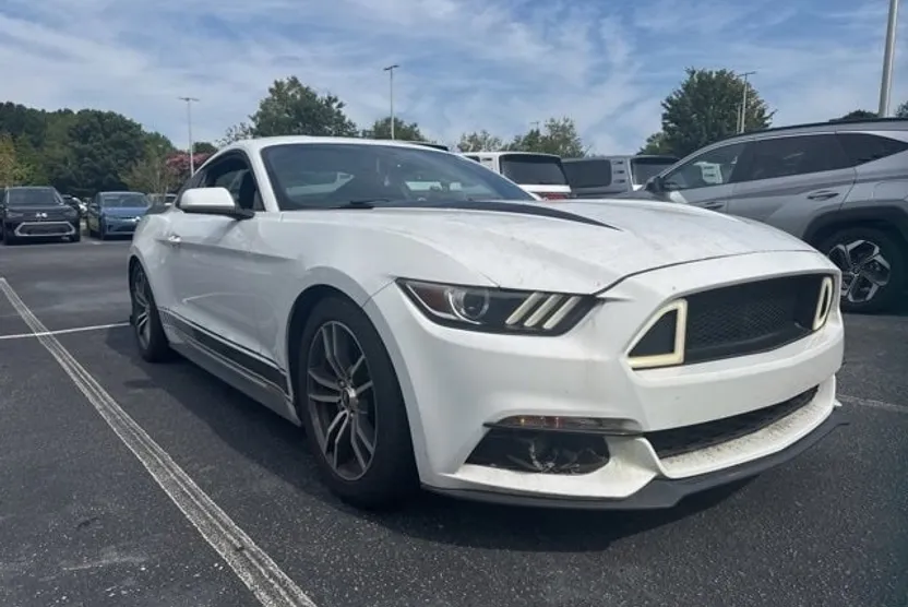 2016 Ford Mustang EcoBoost photo 1