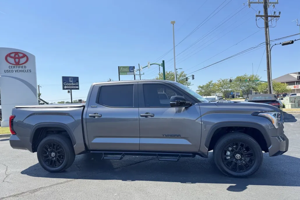 2024 Toyota Tundra Limited CrewMax photo 1