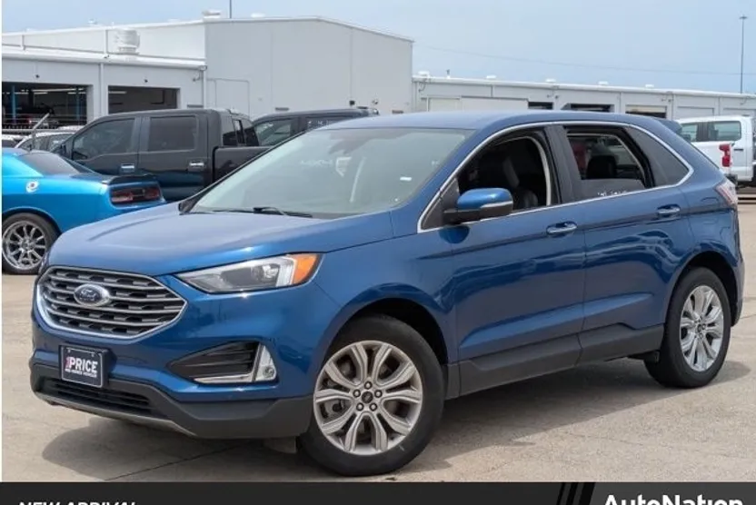 2024 Ford Edge Titanium photo 1