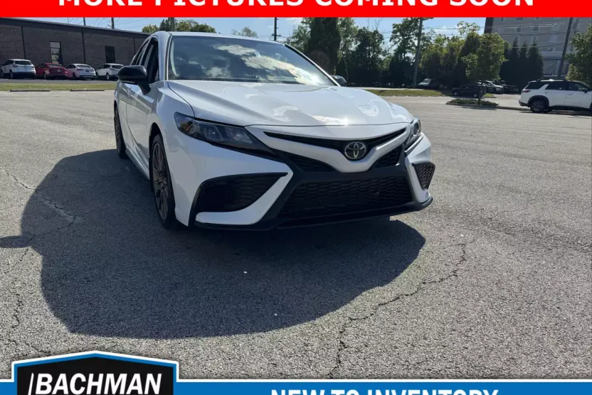 2024 Toyota Camry SE photo 1