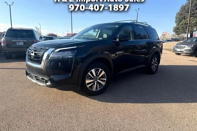 2022 Nissan Pathfinder SL photo 1