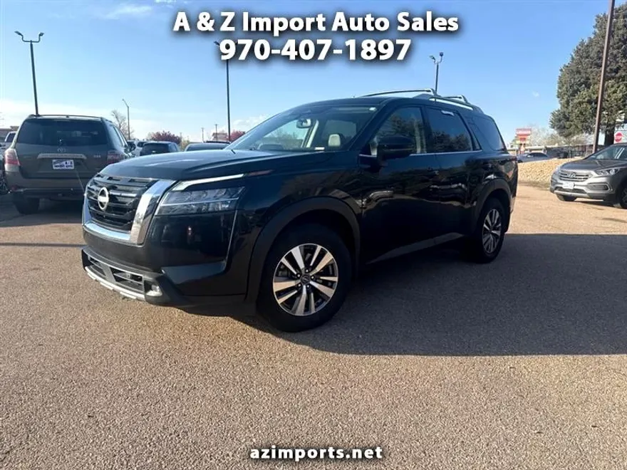 2022 Nissan Pathfinder SL photo 1