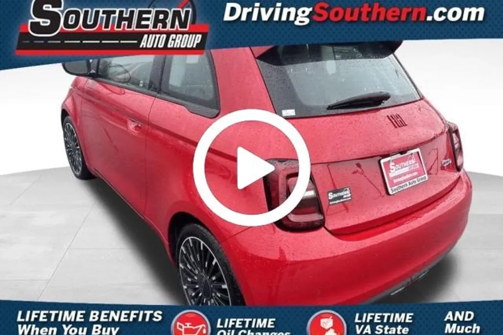 2024 Fiat 500e Red photo 1
