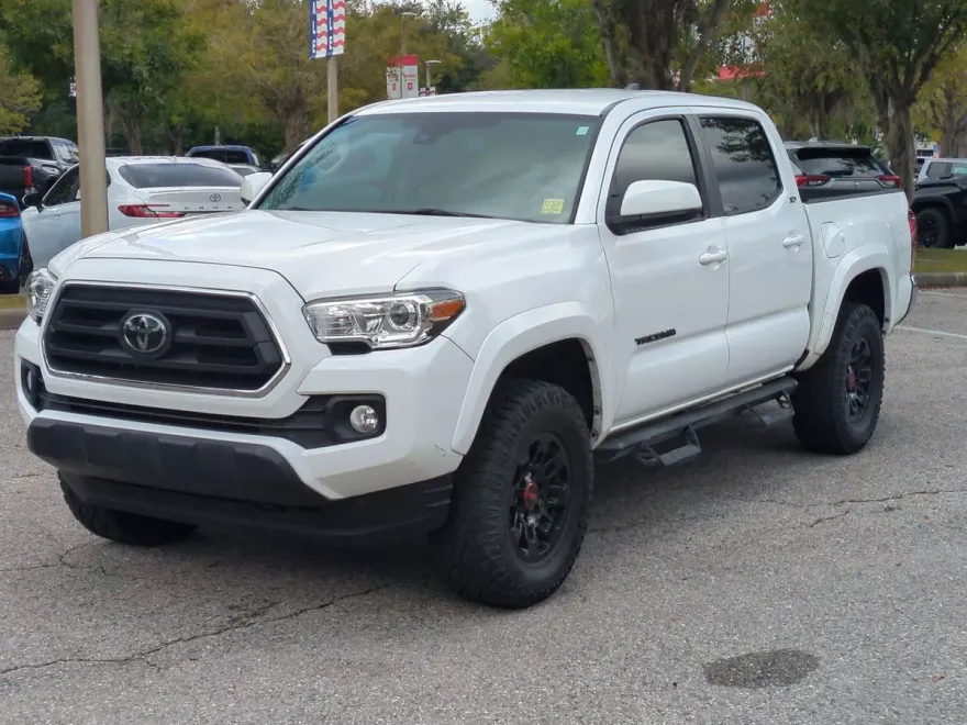2021 Toyota Tacoma SR5 photo 1